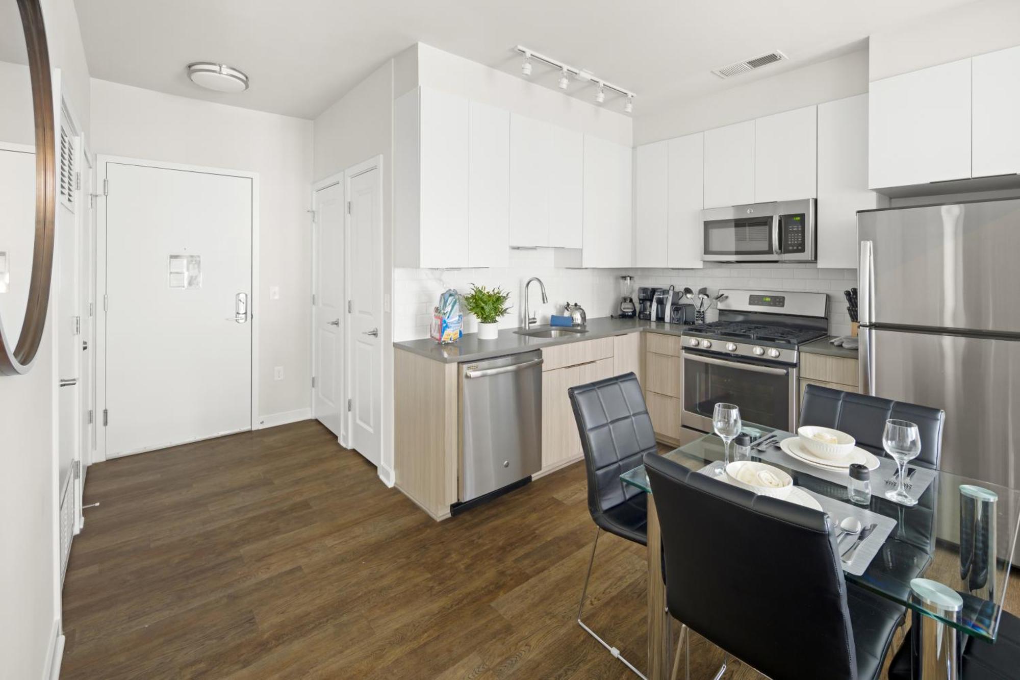 Global Luxury Suites At Рэстон Экстерьер фото