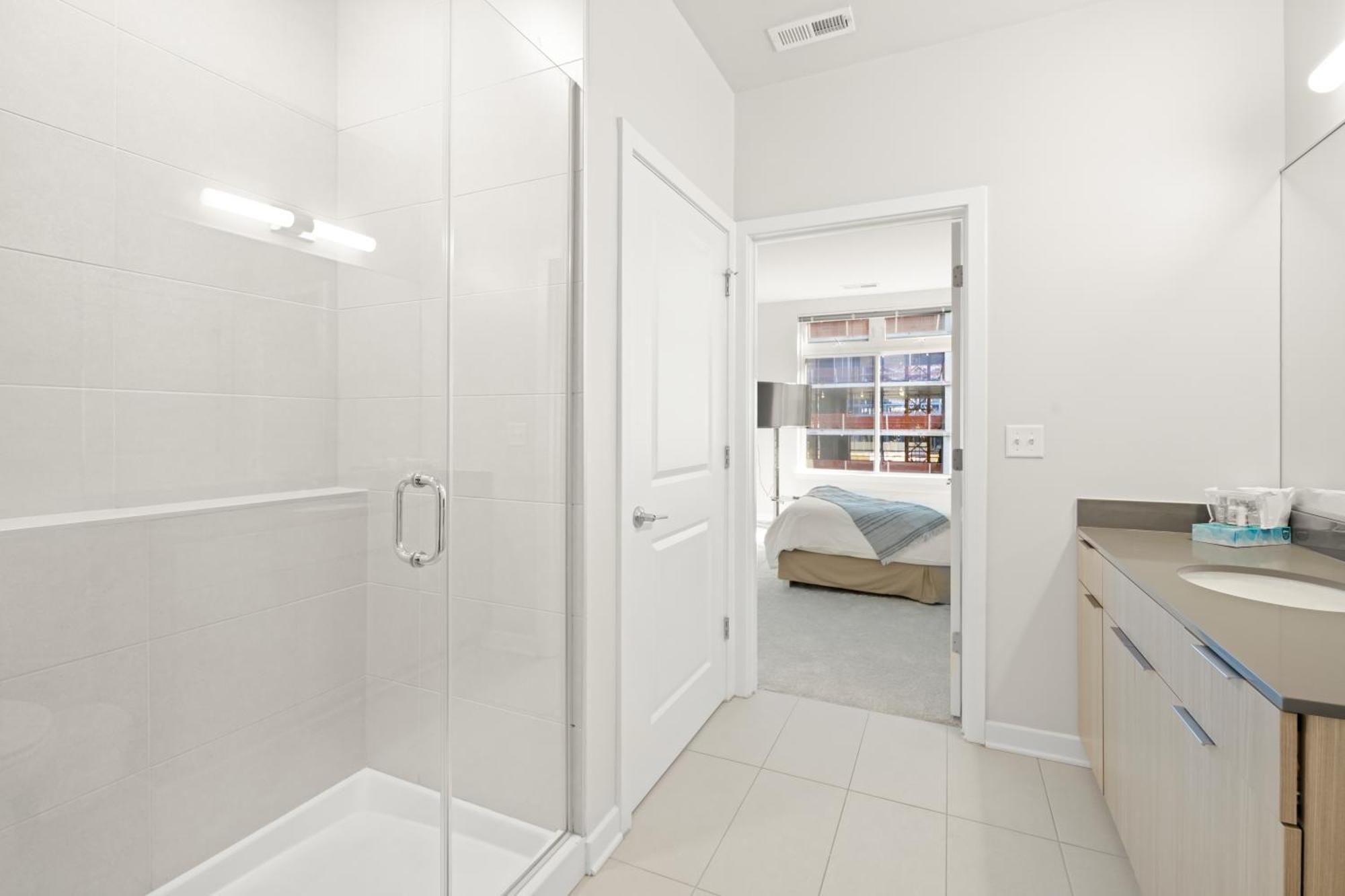 Global Luxury Suites At Рэстон Экстерьер фото